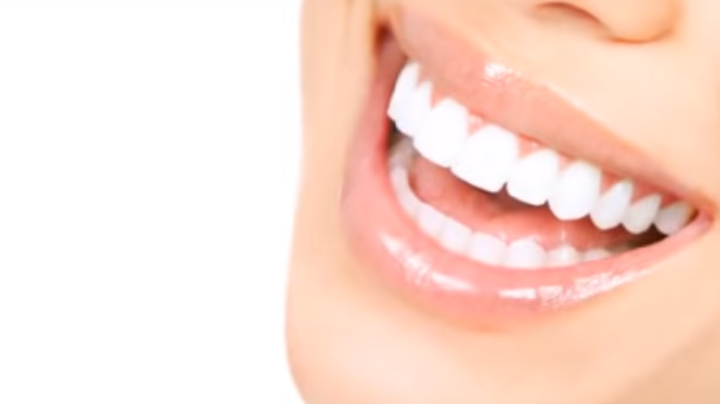 secrets to maintaining a hollywood smile